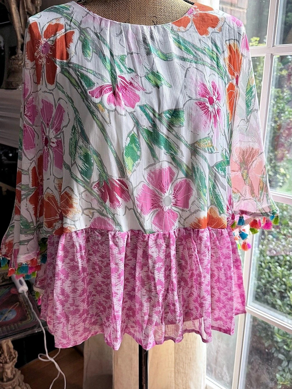 NWT Cupio Vibrant Floral Peplum Blouse Pom Pom Tassel Trim Size XL